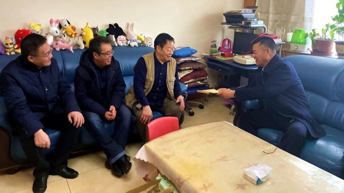 慰問送真情  關(guān)愛暖人心<br/>——甘肅工程咨詢集團(tuán)開展春節(jié)慰問活動