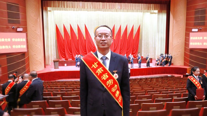 讓奮斗成為青春底色，為隴原水利繪就藍圖 | 記甘肅省勞動模范李長春