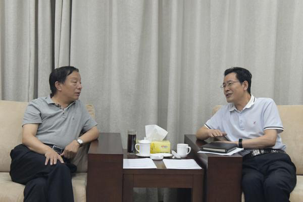 省司法廳黨委書(shū)記、廳長(zhǎng)牛紀(jì)南一行前往建筑設(shè)計(jì)院<br/>檢查驗(yàn)收“七五”普法工作